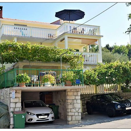 לופאר Apartments Boric מראה חיצוני תמונה