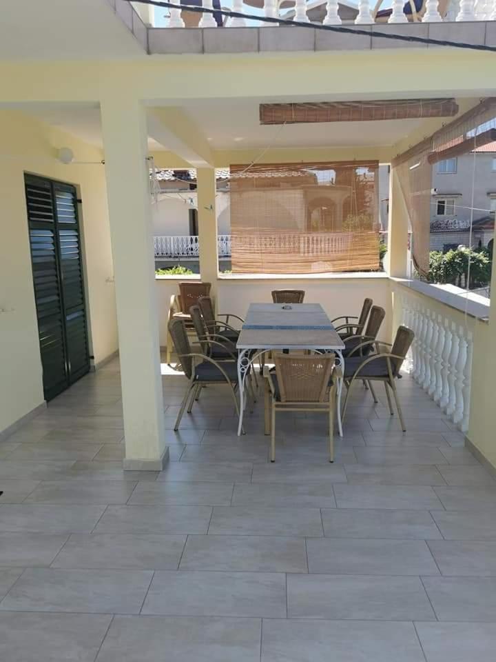 לופאר Apartments Boric חדר תמונה
