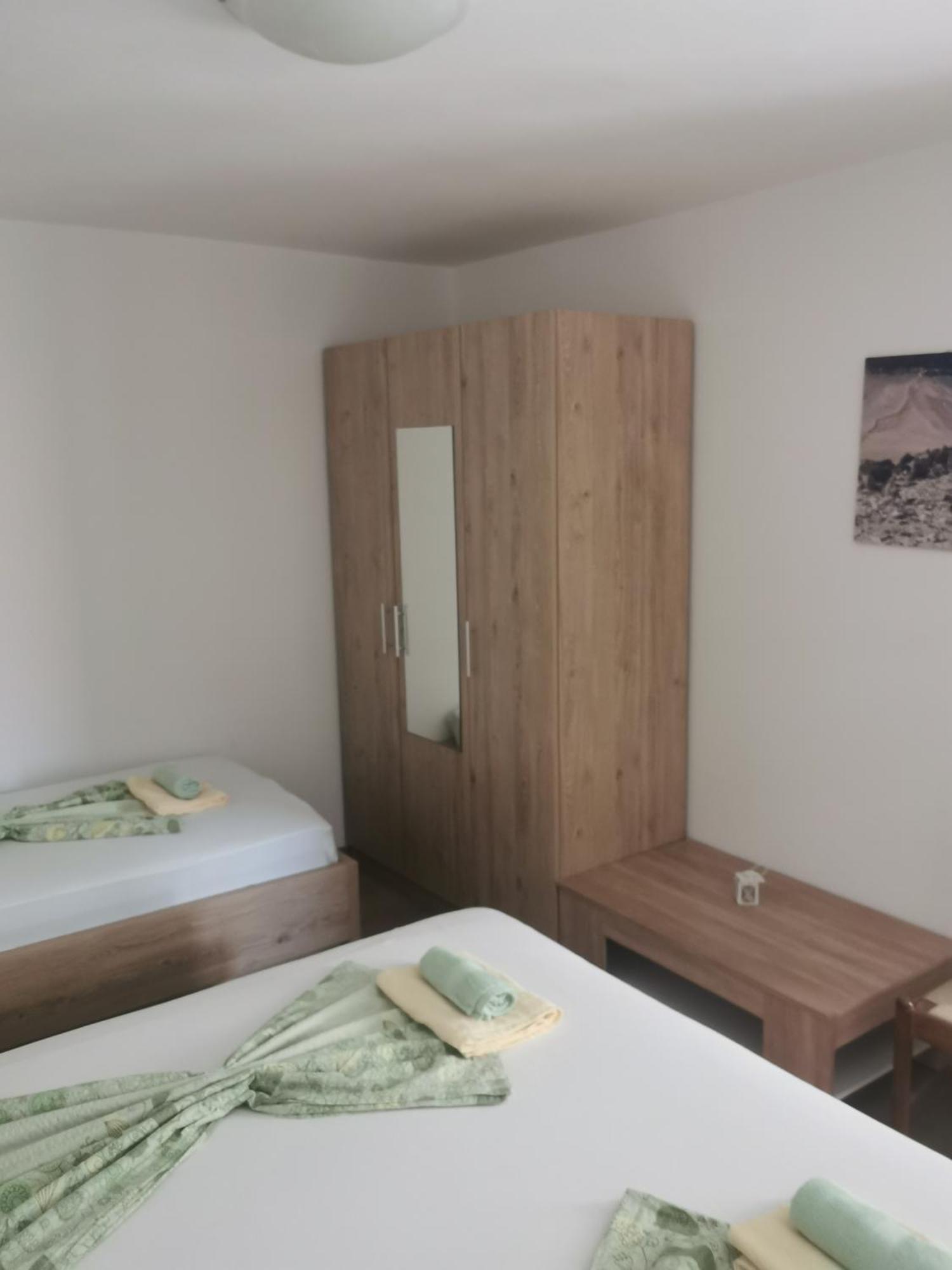 לופאר Apartments Boric חדר תמונה