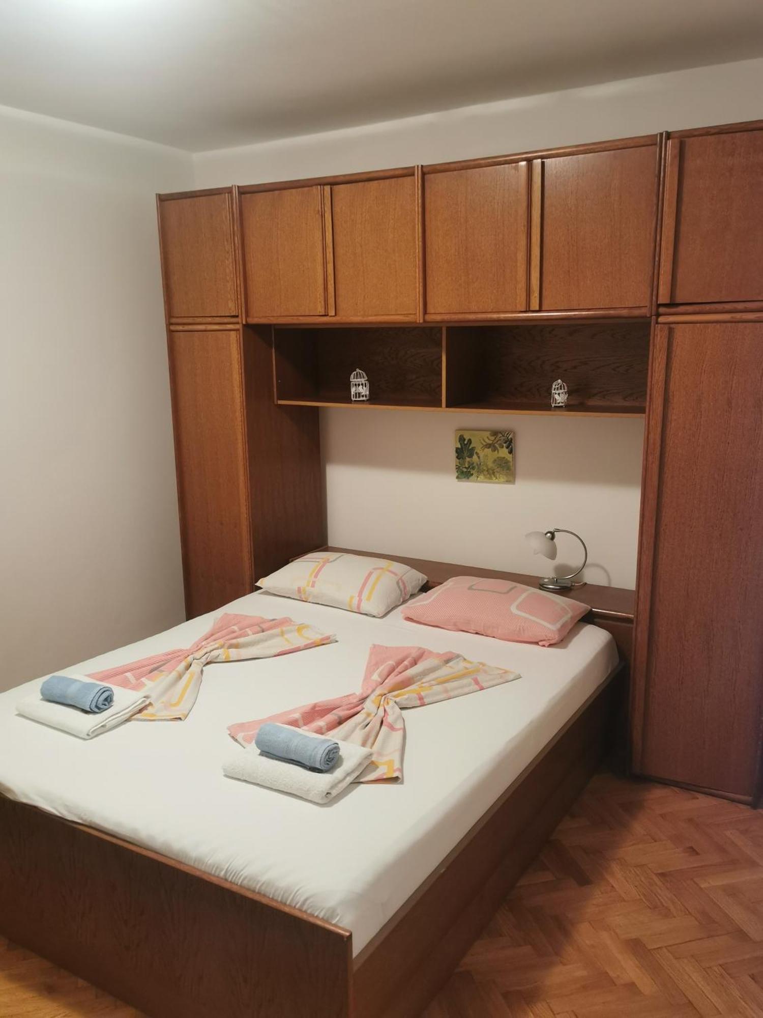 לופאר Apartments Boric חדר תמונה