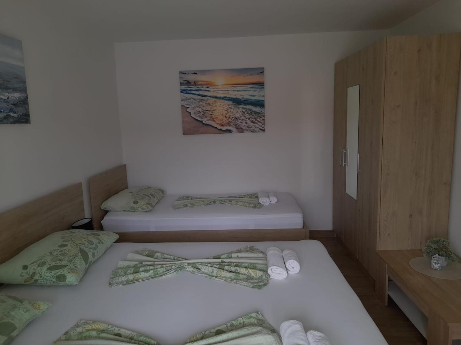 לופאר Apartments Boric חדר תמונה