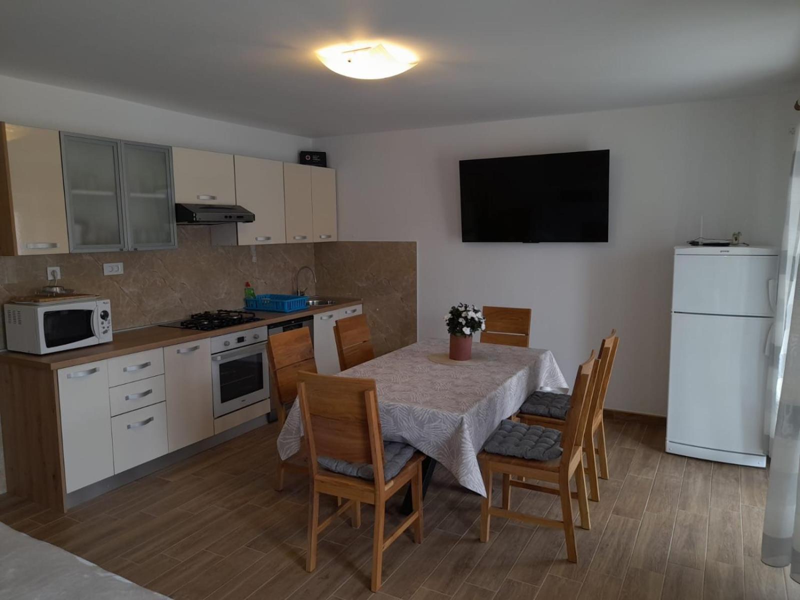 לופאר Apartments Boric חדר תמונה