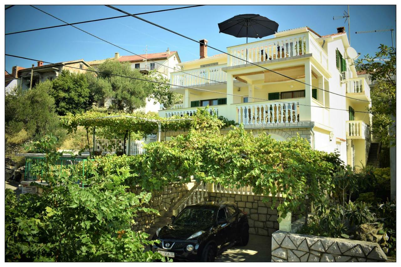 לופאר Apartments Boric מראה חיצוני תמונה